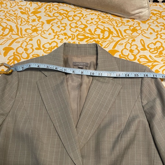 Ann Taylor 10P petite Pantsuit EUC - Picture 4 of 11